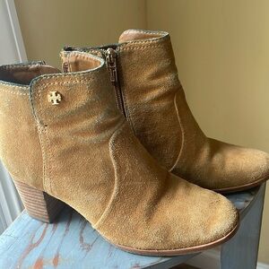 🌟- Tory Burch Suede Leather Booties - size 6 cognac color -